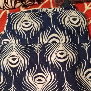 Lularoe OS leggings peacock feathers